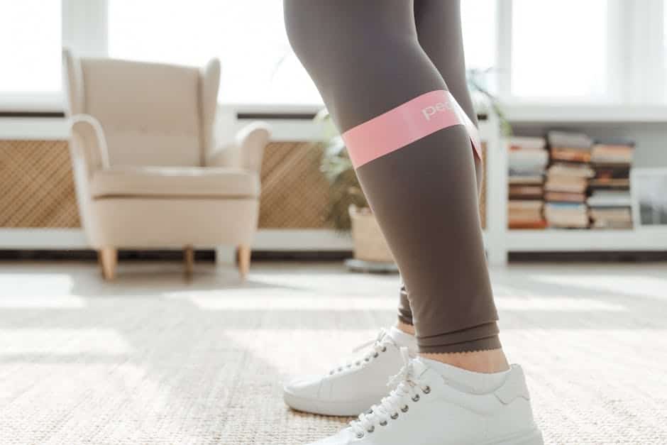 Stretch tight shoes